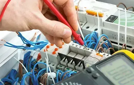 Professional electrician in Chelsea